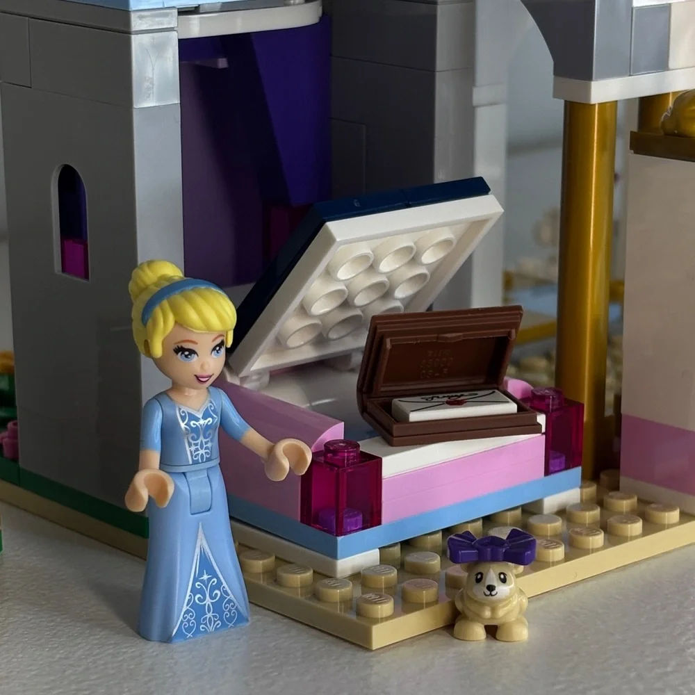 Lego Set 41154 - Cinderella’s Dream Castle - Picture 6 of 14